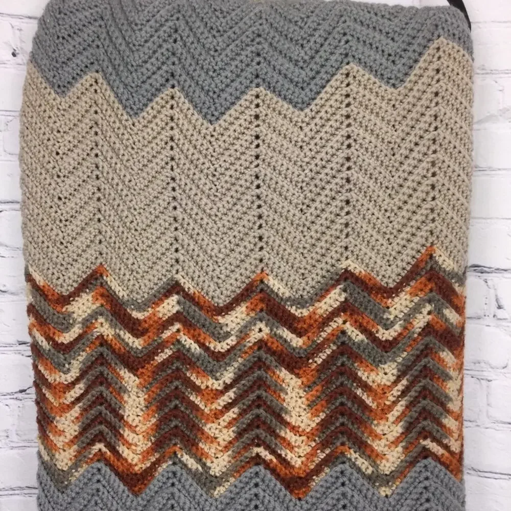 Earth Tones Chevron Zig Zag Ripple Chunky Knit Afghan 60